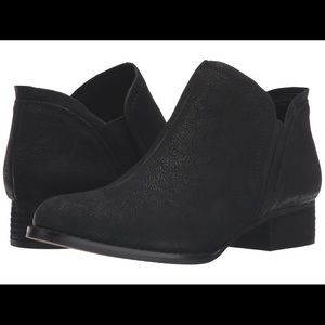 Vince Camuto Carlal Booties